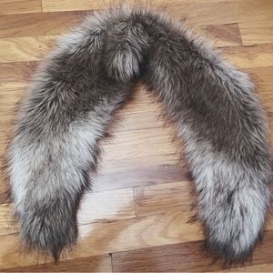H&M New with tags faux fur scarf